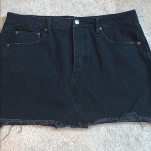 American Eagle black denim skirt